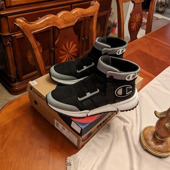 Champion Black & Gray Size 10 - Picture 6 of 11